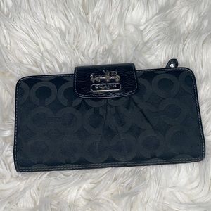 Vintage Large Leather Pink Inside Wallet COACH Horse Carriage Logo